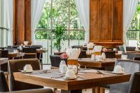 Posezení v ubytování Sea Breeze Hotel & Villa