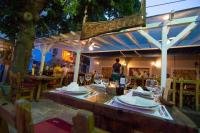 Restaurace v ubytování Apartments ANA Karlobag