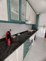 Kuchyň nebo kuchyňský kout v ubytování Apartamento en Villaverde de Pontones