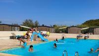 Basen w obiekcie Camping Tikayan Félix de la Bastide lub w pobliżu