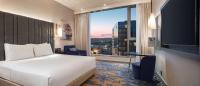 Postel nebo postele na pokoji v ubytování Hilton Istanbul Bakirkoy