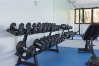 Fitness centrum a/nebo fitness zařízení v ubytování Wow 2 Br Apt Seaview, Pool, Gym, walk to beautiful Nai Yang Beach