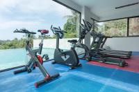 Fitness centrum a/nebo fitness zařízení v ubytování Wow 2 Br Apt Seaview, Pool, Gym, walk to beautiful Nai Yang Beach