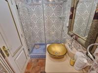 Koupelna v ubytování Villa Habibi Luxury 5B