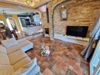 TV a/nebo společenská místnost v ubytování Villa Habibi Luxury 5B