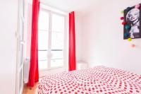 Posteľ alebo postele v izbe v ubytovaní High Standing 2-Room Apartment in Latin Quarter Paris