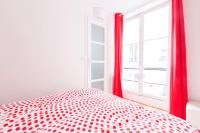 Posteľ alebo postele v izbe v ubytovaní High Standing 2-Room Apartment in Latin Quarter Paris