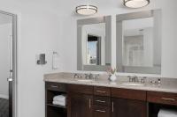 Ein Badezimmer in der Unterkunft Marriott&#39;s Grand Chateau
