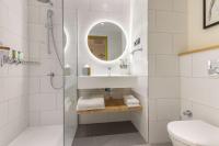 Kylpyhuone majoituspaikassa Hampton By Hilton Cerkezkoy