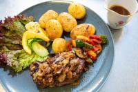 Φαγητό σε αυτό το πανδοχείο ή κάπου εκεί κοντά