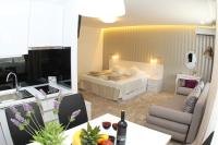 Postel nebo postele na pokoji v ubytování Studio Apartments Mirakul