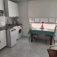 Kuchyň nebo kuchyňský kout v ubytování Beach apartment / Torrevieja