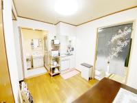 Petit Hotel 017 / Vacation STAY 67154にあるキッチンまたは簡易キッチン