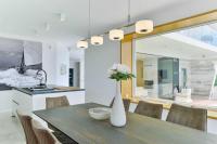 Kuchyňa alebo kuchynka v ubytovaní 5* Luxury Villa Michele