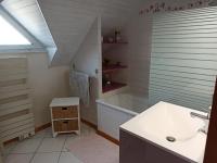 Kúpeľňa v ubytovaní Maison proche centre équestre et forêt avec jardin