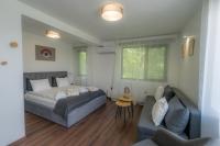Postel nebo postele na pokoji v ubytování Forest Spa House