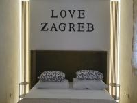Posteľ alebo postele v izbe v ubytovaní Apartment I Love Zagreb, free private parking
