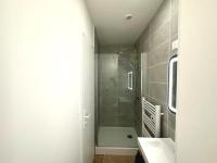 Koupelna v ubytov&aacute;n&iacute; LeRelaisdOdile CAMBRAI - HYPER CENTRE - Free Wifi