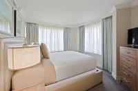 TV&#47;Unterhaltungsangebot in der Unterkunft Marco Beach Ocean Suites