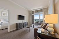 TV&#47;Unterhaltungsangebot in der Unterkunft Marco Beach Ocean Suites