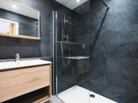 a bathroom with a shower and a sink at Appartement Les Gets, 2 pièces, 3 personnes - FR-1-671-120 in Les Gets