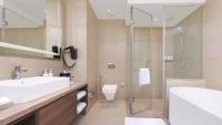 Holiday Inn Gurugram Sector 90 by IHGにあるバスルーム