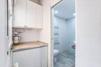 Kuchyň nebo kuchyňský kout v ubytování loft reformado en chueca para 4 personas ALQUILER TEMPORAL