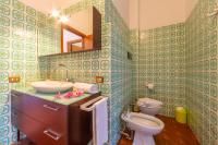 Kúpeľňa v ubytovaní La Rosa Dei Venti Lake View Terrace - Happy Rentals