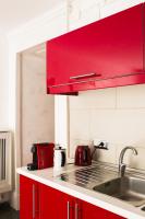 A kitchen or kitchenette at Enjoy Naples