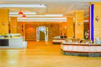 马萨阿拉姆Amarina Queen Resort & Aqua Park Marsa Alam的一家饭店内的自助餐厅