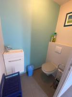 Kúpeľňa v ubytovaní Maison 6 personnes, 3 chambres, près de la mer, au calme