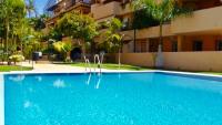 Bazén v ubytovaní MARBELLA - ALICATE BEACHFRONT Apartment - 5 alebo v jeho blízkosti