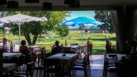 Restauracja lub miejsce do jedzenia w obiekcie Hotel Diamond Country Club