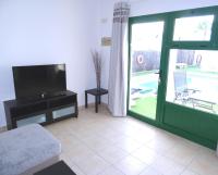 Televízia a/alebo spoločenská miestnosť v ubytovaní Puerto Del Carmen - Apartment 5 - Las Palmeras 3