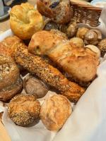 ホテルの敷地内または近くでの食事または食べ物