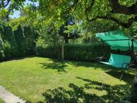 Ogród w obiekcie Tavasz apartman