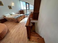 Postel nebo postele na pokoji v ubytování Bright Mountain View Penthouse - 300mbps Wi-fi