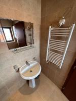 Koupelna v ubytování Bright Mountain View Penthouse - 300mbps Wi-fi