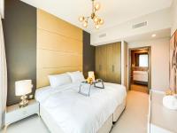 Postel nebo postele na pokoji v ubytování Amazing apartment next to Dubai Mall 160BR-2