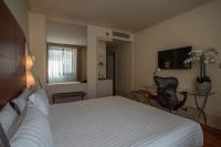 Łóżko lub łóżka w pokoju w obiekcie Hilton Garden Inn Florence Novoli