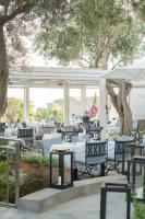 Κήπος έξω από το Hotel Canasta