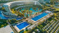 Bazén v ubytování Maxx Royal Belek Golf Resort nebo v jeho okolí