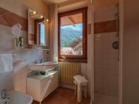 Hotel Garnì La Montanaraにあるバスルーム