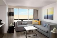 Hilton Washington DC National Mall The Wharfにあるシーティングエリア