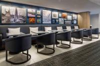Ein Sitzbereich in der Unterkunft Hilton Garden Inn Annapolis Downtown