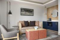 Ein Sitzbereich in der Unterkunft Hilton Garden Inn Annapolis Downtown