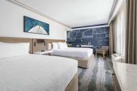 Ein Bett oder Betten in einem Zimmer der Unterkunft Hilton Garden Inn Annapolis Downtown