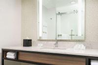 Ein Badezimmer in der Unterkunft Hilton Garden Inn Annapolis Downtown