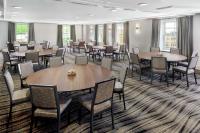 Ein Restaurant oder anderes Speiselokal in der Unterkunft Hilton Garden Inn Annapolis Downtown 