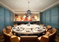 DoubleTree by Hilton Surabayaにあるシーティングエリア